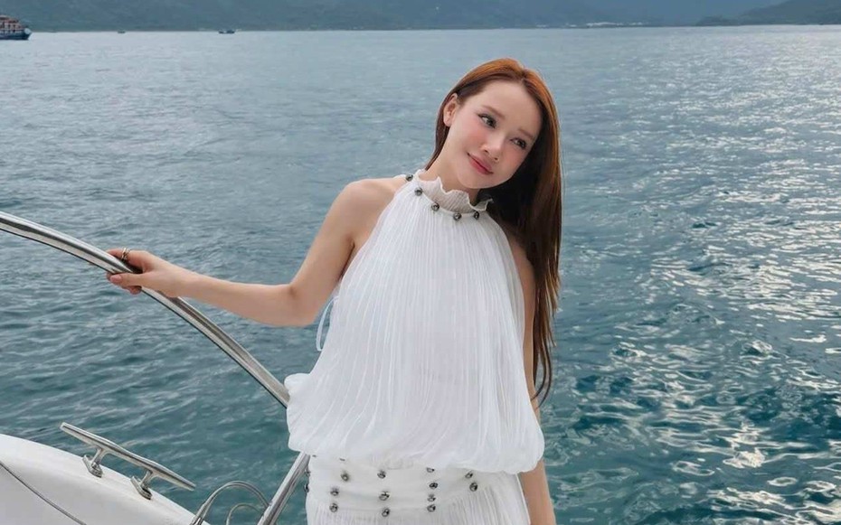 Nhã Phương - mẹ "bỉm sữa" 3 con khoe sắc vóc trẻ trung, xinh đẹp 