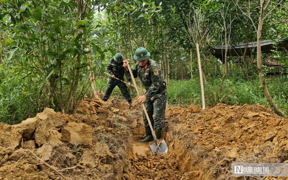 Bóc từng lớp đất tìm liệt sĩ còn nằm lại ở Câu Nhi
