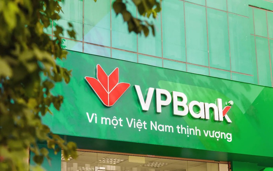 Thu nhập bình quân nhân viên VPBank sụt giảm, đạt trên 30 triệu đồng/tháng