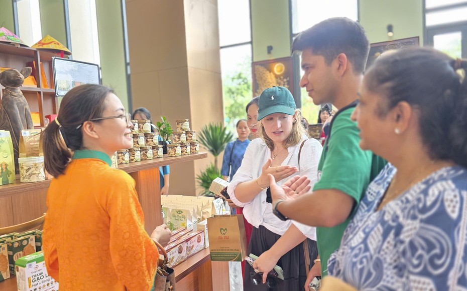 Đặc sản Đà Nẵng tìm khách quốc tế từ sân bay, resort 5 sao