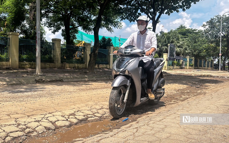 Hà Nội: Mặt đường Tân Mỹ hư hỏng sau khi thi công hồ điều hòa Phú Đô