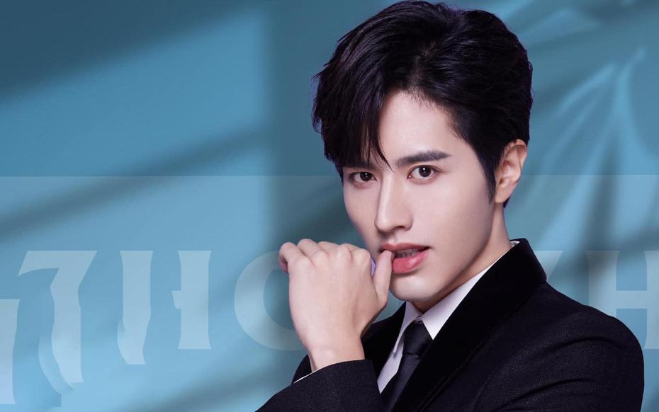 Nam diễn viên là tổng tài màn ảnh nhưng ngoài đời nổi tiếng vì... nghèo