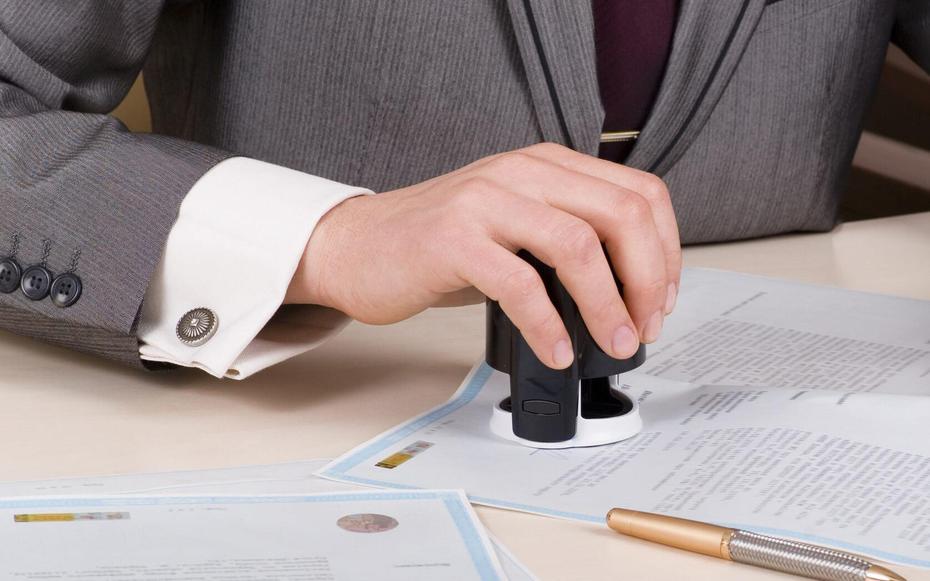 Đề xuất bỏ bắt buộc công chứng giao dịch đất đai: Giảm thủ tục nhưng ai sẽ "gác cổng" rủi ro?