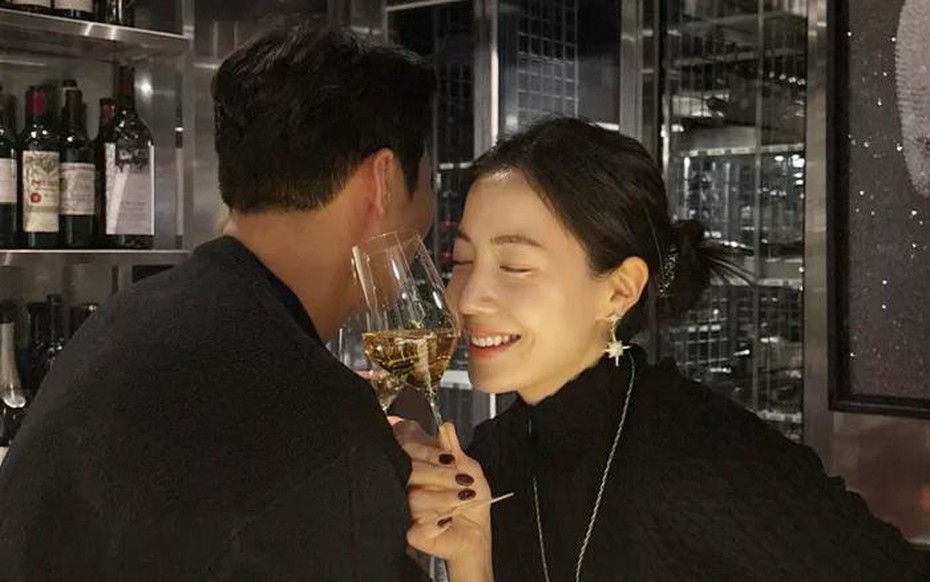 Cựu thành viên nhóm T-ara khoe khoảnh khắc hẹn hò ngọt ngào với chồng sắp cưới