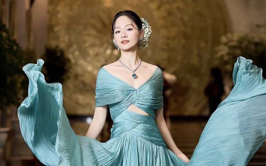 Cuộc sống khi làm mẹ đơn thân "không dễ dàng" của nữ diễn viên phim giờ vàng VTV