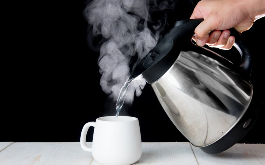 2 thói quen đun nước tưởng vô hại, số 1 "nguy hiểm" hơn bạn nghĩ, nhiều nhà vẫn mắc mà không hay