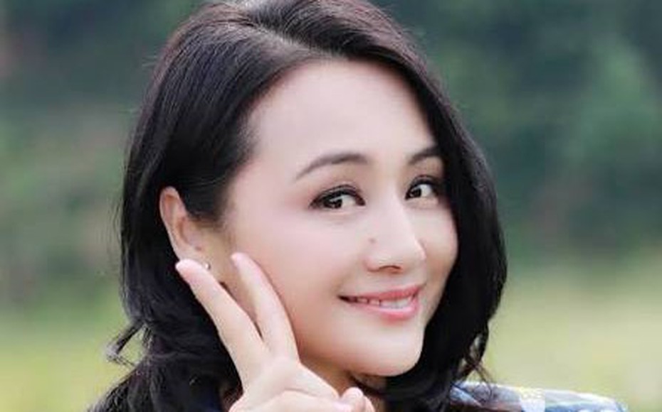 Cuộc sống ở tuổi 52 gây bất ngờ của nữ diễn viên từng phải cắt dạ dày vì ung thư