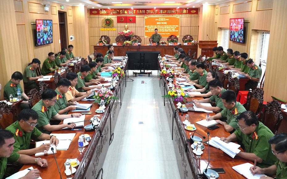 Công an Tây Ninh kéo giảm mạnh tội phạm, củng cố thế trận an ninh nhân dân