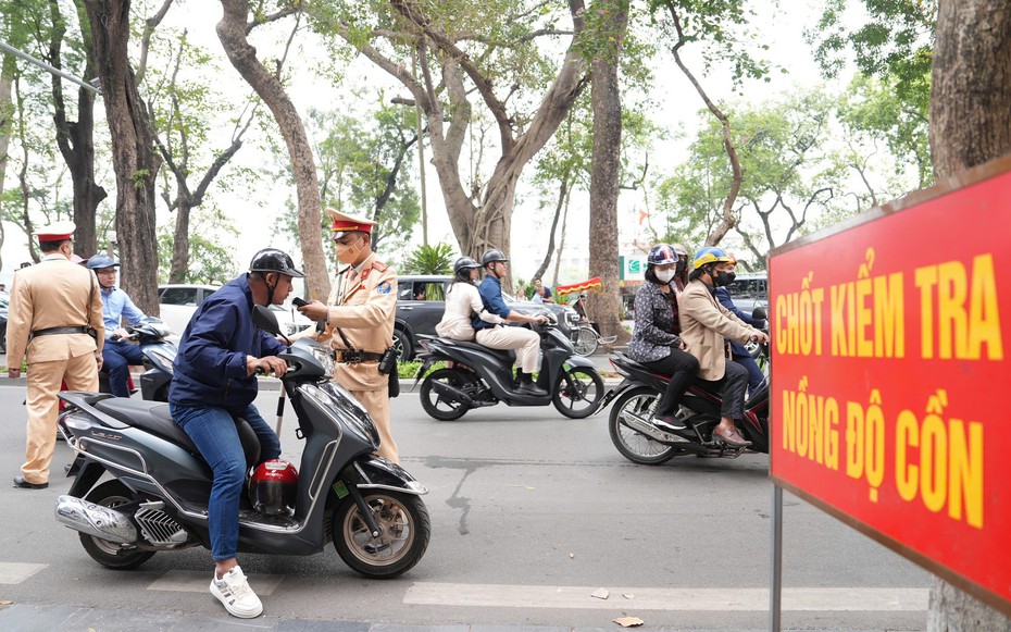 Chính phủ yêu cầu xử nghiêm vi phạm giao thông, "không có vùng cấm, không có ngoại lệ"