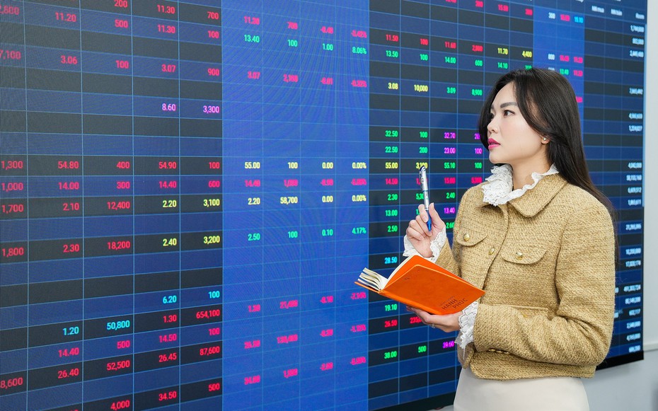 Dòng tiền cạn lực, VN-Index đứng trước ngưỡng quyết định
