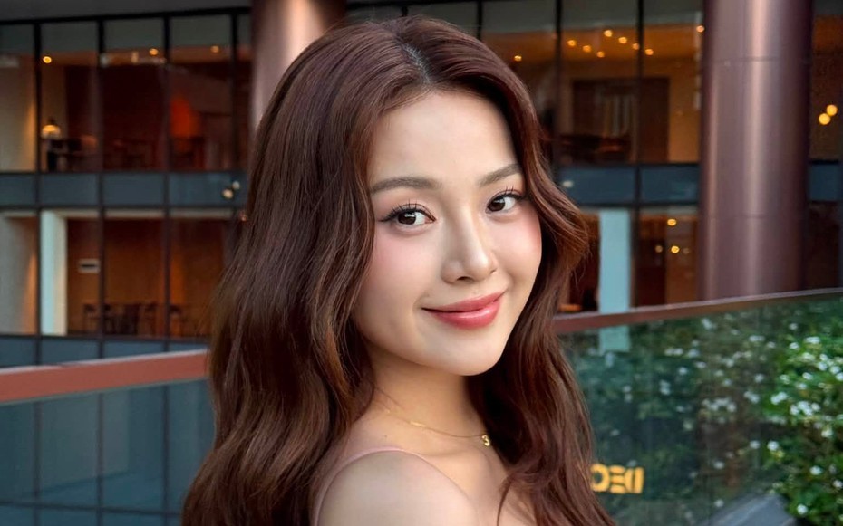 Mỹ nhân showbiz có gương mặt đẹp đến nao lòng, sự nghiệp chín muồi ở tuổi 28