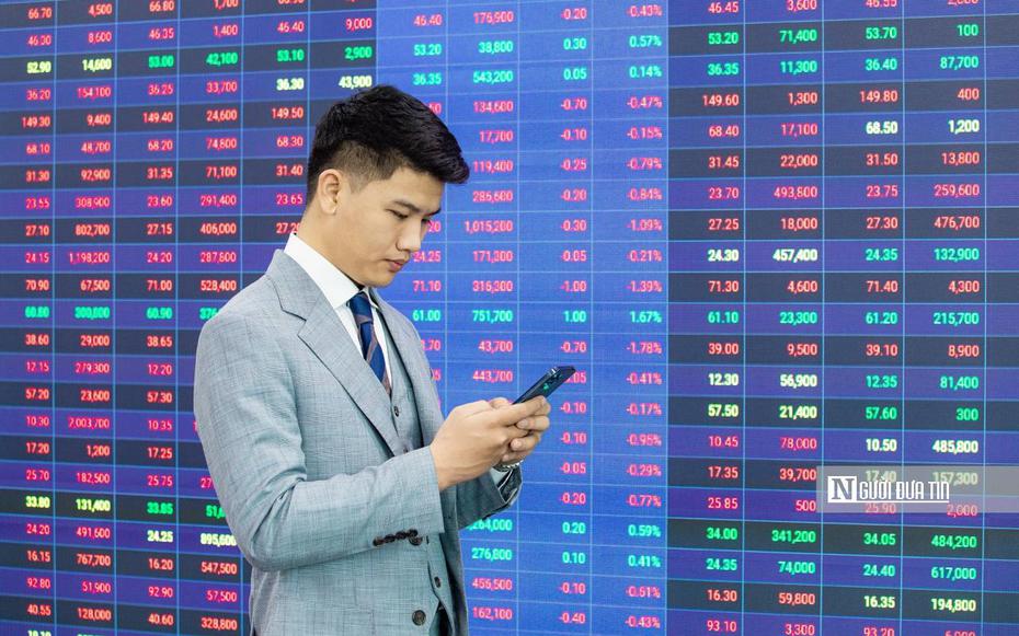 Đà hồi phục được củng cố, VN-Index đối mặt thử thách mới