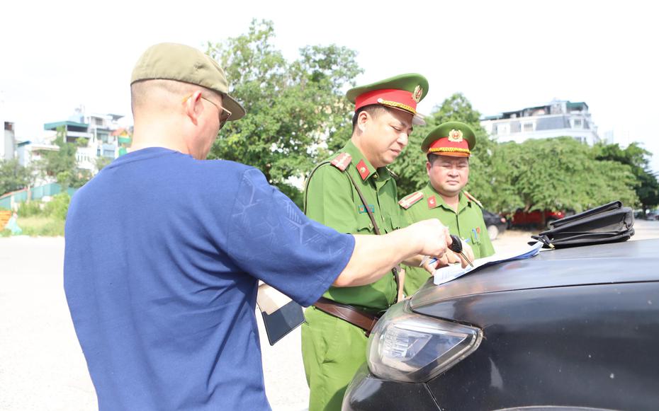 Hà Nội: Cần cơ chế giải phóng thiếu hụt điểm đỗ xe tại khu đô thị