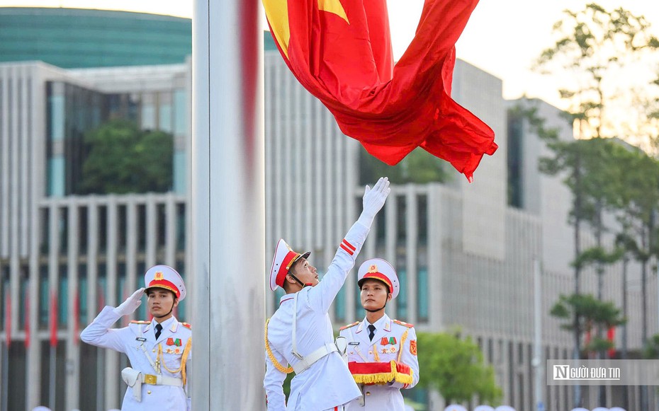 Trang nghiêm Lễ thượng cờ mừng ngày Quốc khánh 2/9