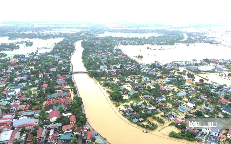 Mưa lũ chưa từng có khiến 8.419 hộ ở Thanh Hóa ngập lụt, nhiều tuyến đường bị chia cắt