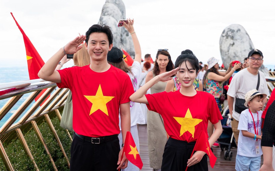 Hơn 3.300 tỷ đồng trong 5 ngày lễ, du khách chi tiền vào đâu ở Đà Nẵng?
