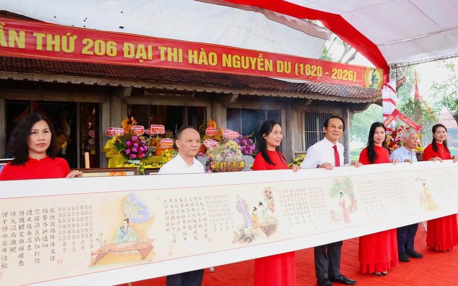 Phát huy di sản văn hóa Đại thi hào Nguyễn Du, khẳng định bản sắc dân tộc trên trường quốc tế