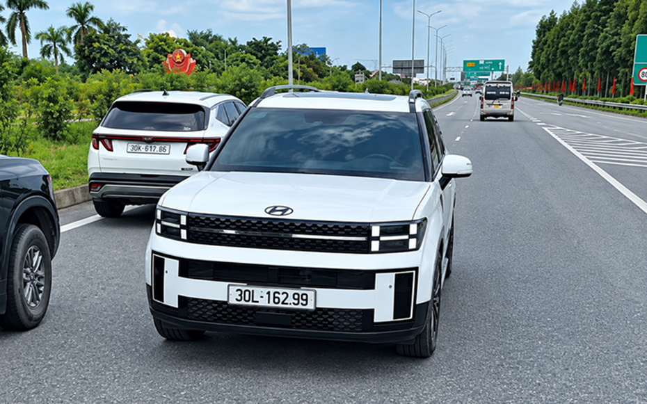 Vô tư lái xe đi ngược chiều trên Quốc lộ 1 ở Bắc Ninh, tài xế bị phạt 20 triệu đồng