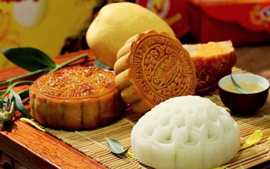 Từ vầng trăng đến mâm cỗ: Vì sao Trung Thu không thể thiếu bánh nướng, bánh dẻo?