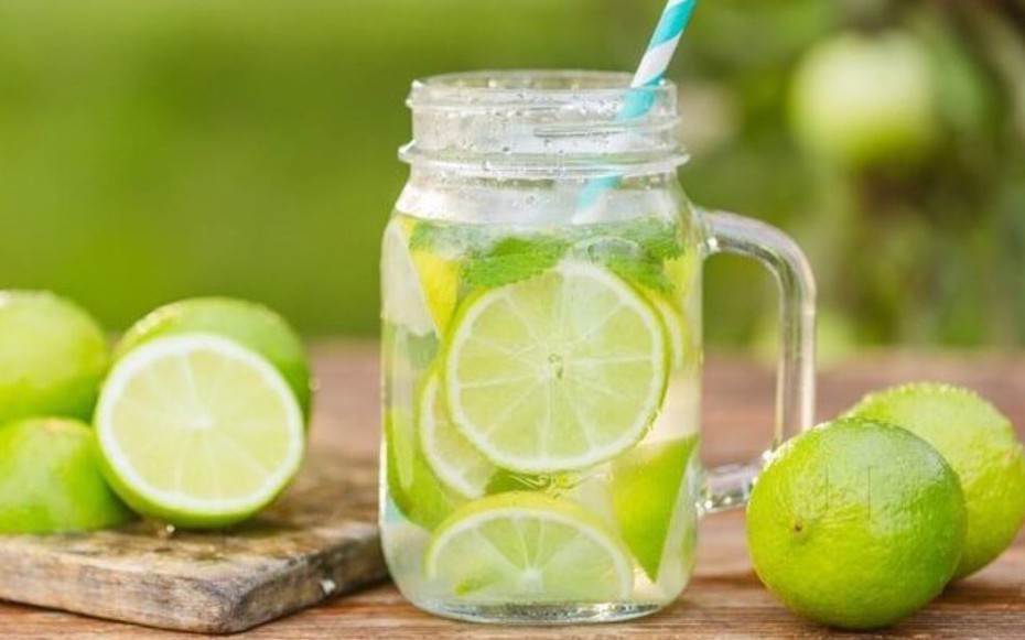 Uống nước chanh mỗi ngày suốt 6 tháng, người phụ nữ 32 tuổi bất ngờ khi đi khám