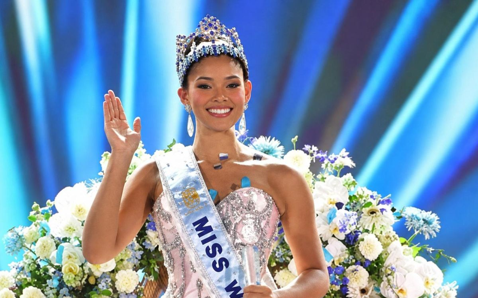 Ít ai biết tân Miss World 2026 từng là cô giáo, phóng viên truyền hình