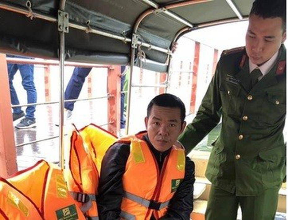 Khởi tố lái tàu trộm cắp tài sản của du khách nước ngoài