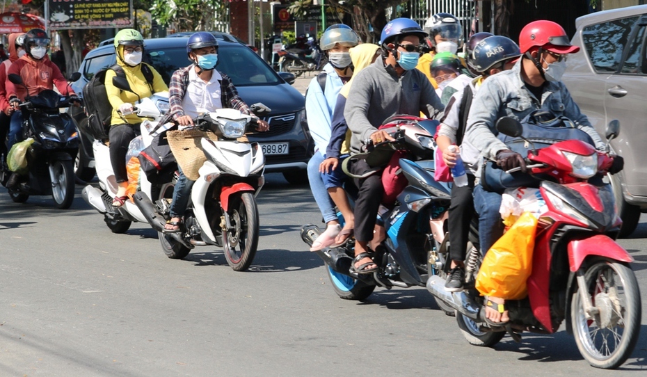 Người dân các tỉnh Đồng bằng sông Cửu Long ùn ùn rời quê đến Tp.HCM làm việc