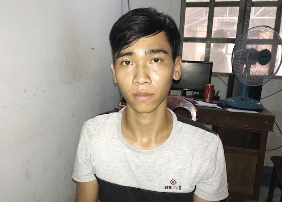 Bắt nhóm thanh niên giả danh cảnh sát hình sự cướp tài sản ở trường gà