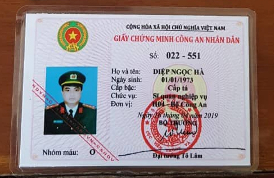 Tạm giữ hình sự đại tá "dỏm" vào công an huyện “thăm anh em"