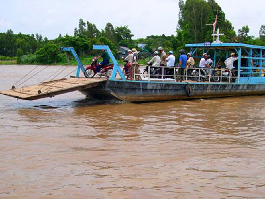 Cần Thơ tạm dừng hoạt động phà đưa khách liên tỉnh qua sông Hậu