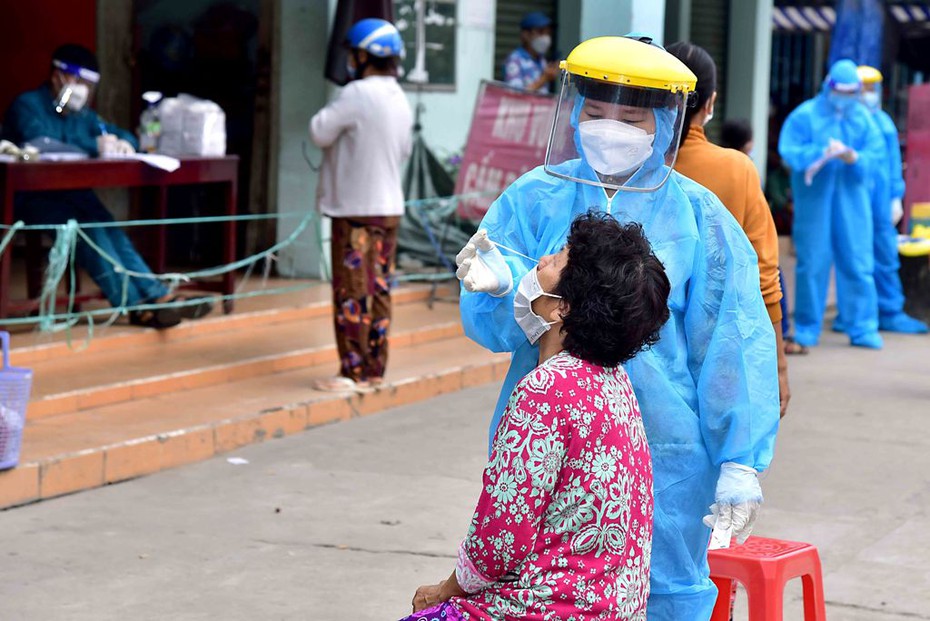 Vĩnh Long: Ngày đầu sàng lọc Covid-19 phát hiện 130 F0 cộng đồng