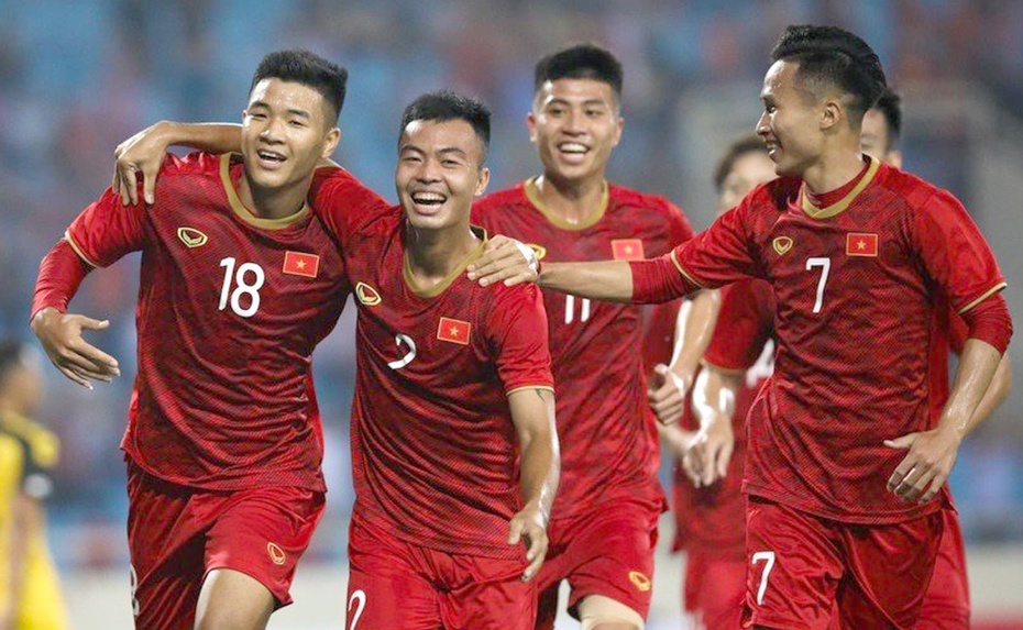 Nhịn ăn bát phở, đủ tiền mua vé xem chung kết bóng đá nam SEA Games 30