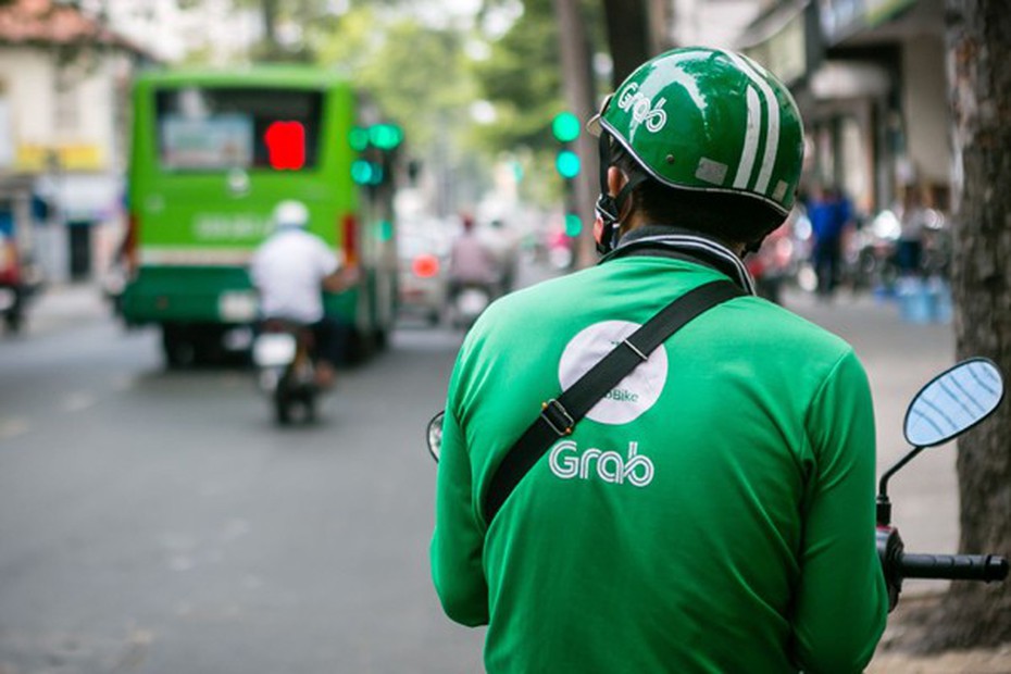 Dùng Grab ngày Tết, khách phải trả thêm phụ phí