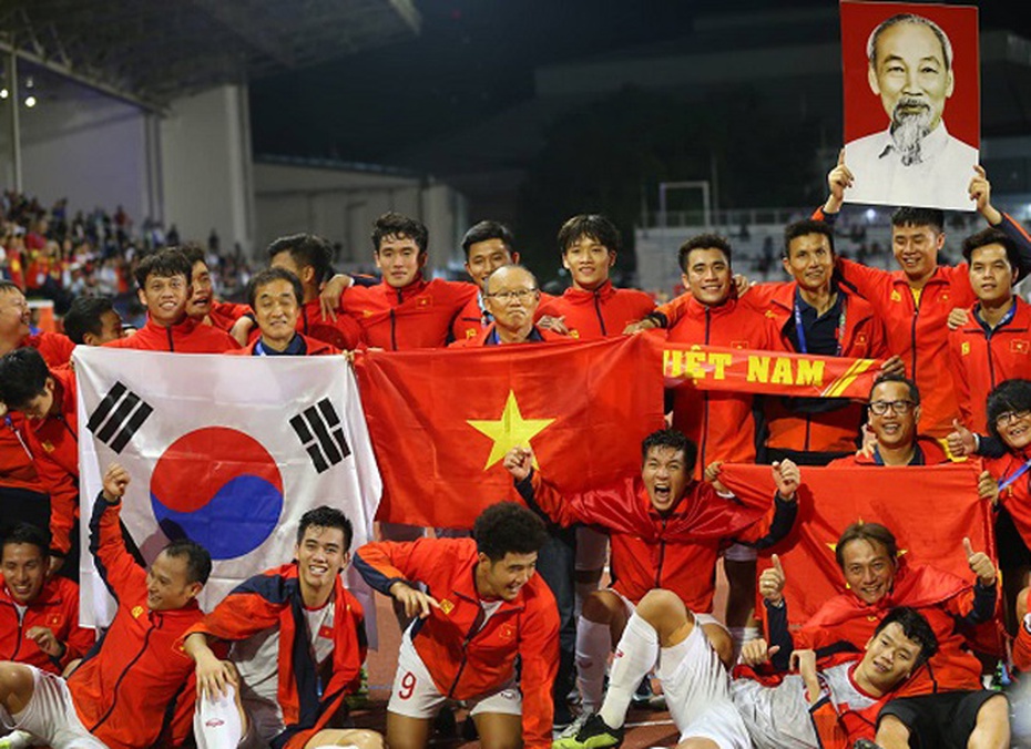 U22 Việt Nam vô địch SEA Games, nhiều doanh nghiệp "thưởng nóng" cho nhân viên
