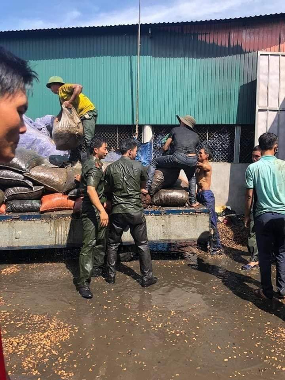 Khám nghiệm hiện trường điều tra nguyên nhân vụ cháy xưởng lạc