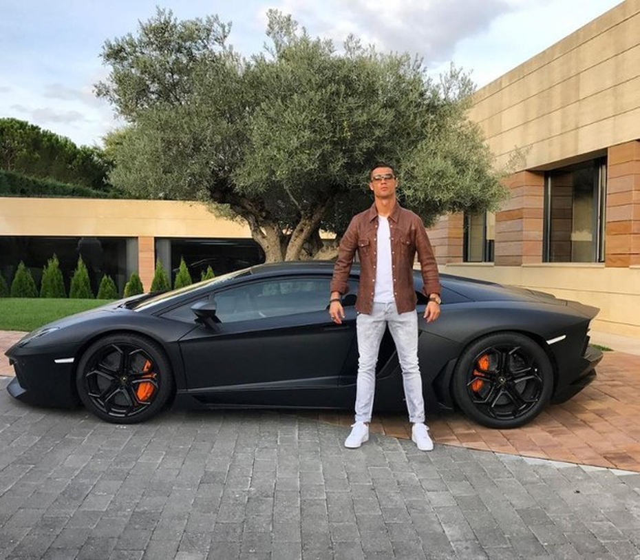 Bộ sưu tập siêu xe của Ronaldo