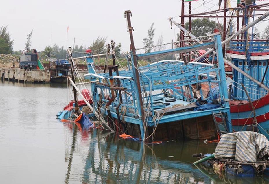 Quảng Nam: Đã tìm thấy ngư dân bị sóng đánh mất tích trên biển