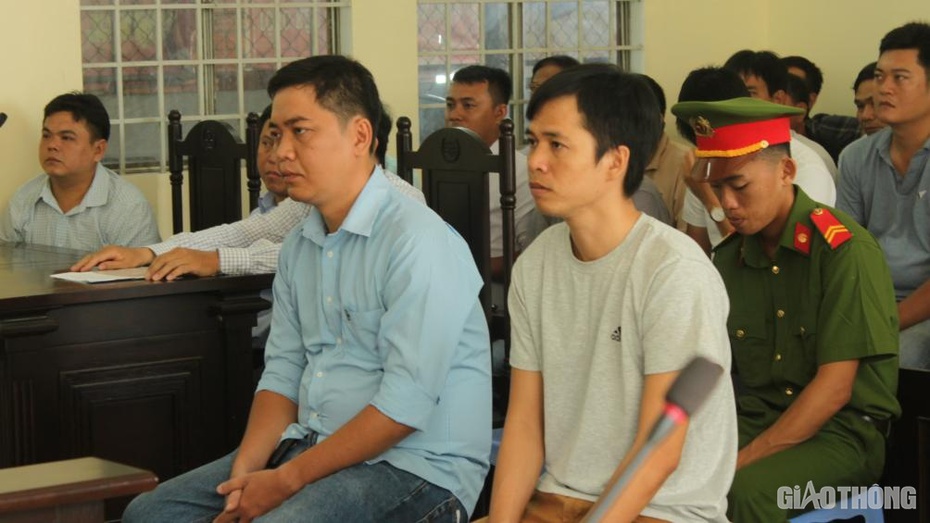 An ninh hình sự 24h: Tạm giữ 2 thanh niên nghi hiếp dâm cụ bà 64 tuổi; Trả hồ sơ vụ Nguyễn Hữu Linh dâm ô cháu bé trong thang máy