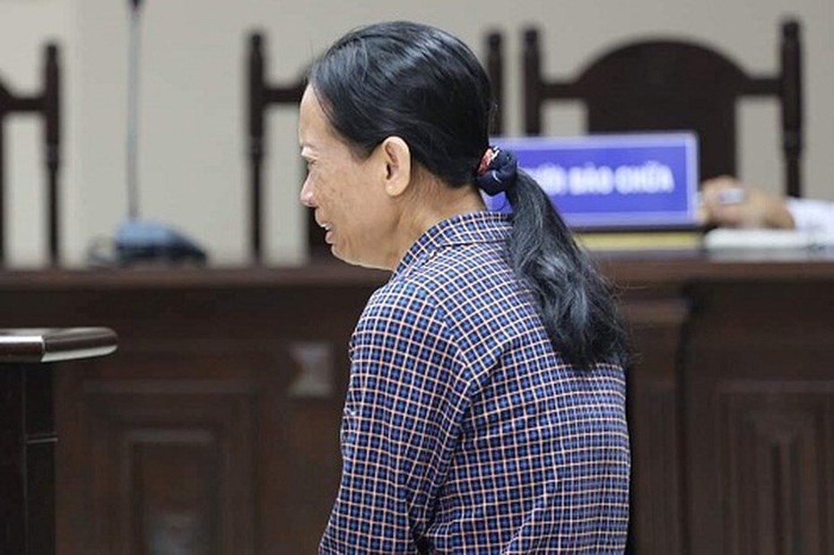 Giọt nước mắt đau đớn của người mẹ đơn thân sát hại nghịch tử trong cơn phẫn uất