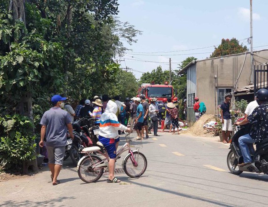 Công an nổ súng khống chế thanh niên nghi ngáo đá cướp tài sản người đi đường