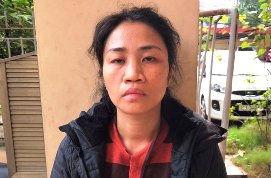Khởi tố người phụ nữ chống đối việc đo thân nhiệt, tát công an