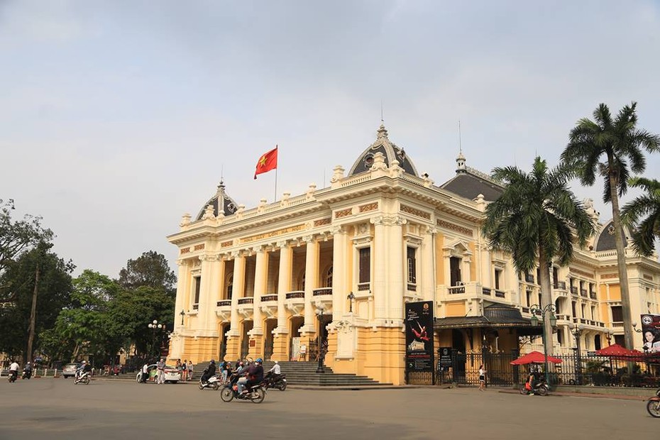 Nhà hát Lớn Hà Nội chính thức mở tour du lịch, giá vé 400 ngàn