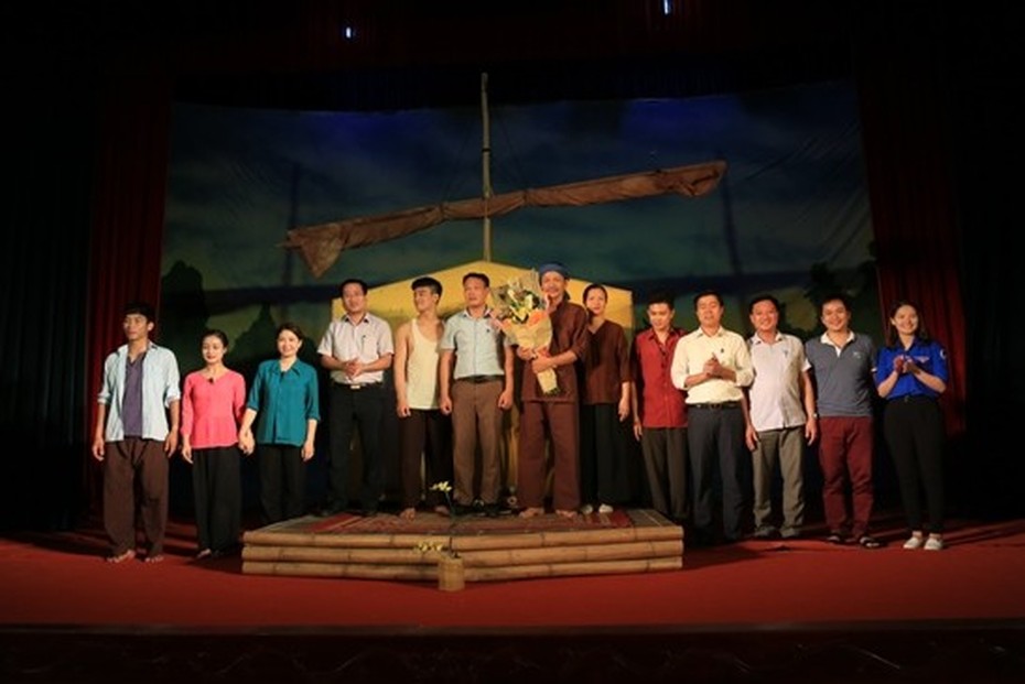 Đạo diễn Lâm Tùng nhận sai sót và xin lỗi nhà thơ Nguyễn Quang Thiều
