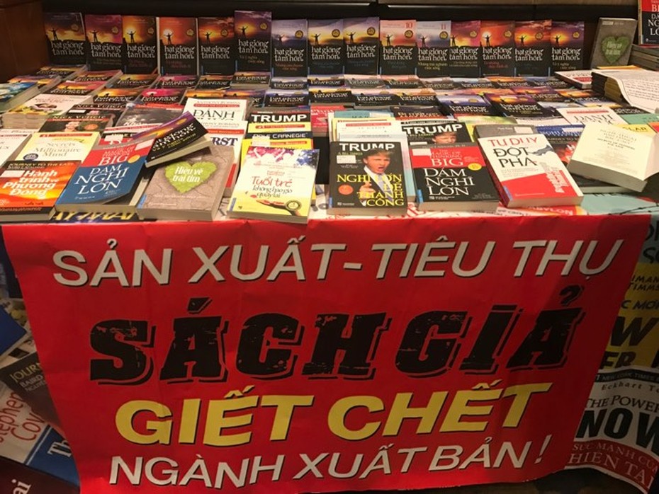 Sách lậu tràn lan làm "tổn thương" và giết chết nhiều Nhà xuất bản