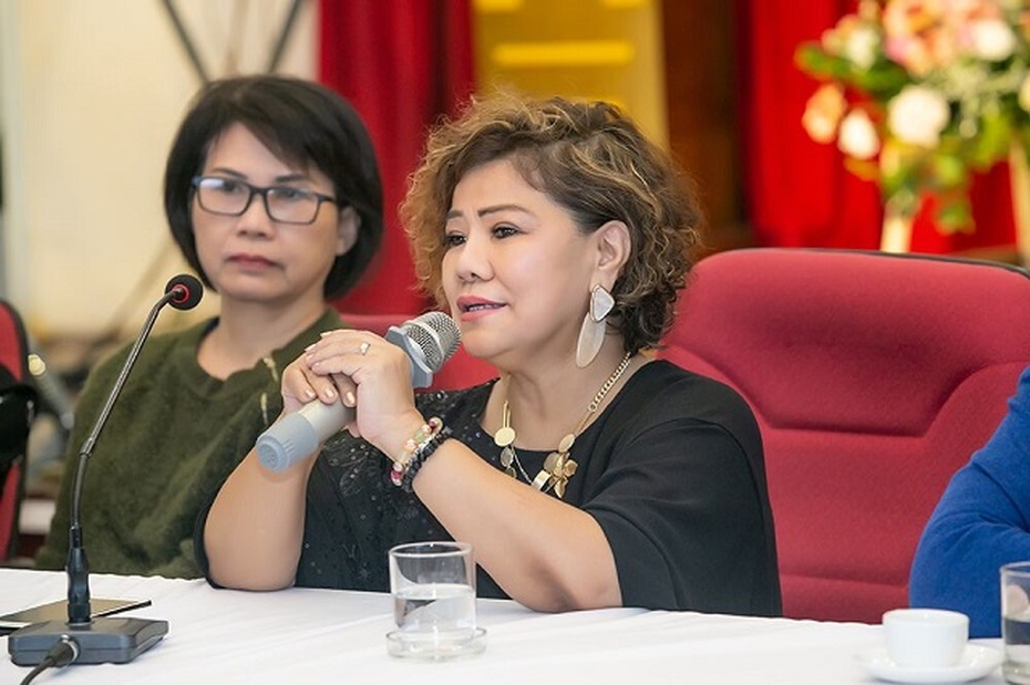 NSND Thanh Hoa: "Càng ngày, tôi càng thấy việc chạy huy chương vàng để lên NSND lộ lắm"!