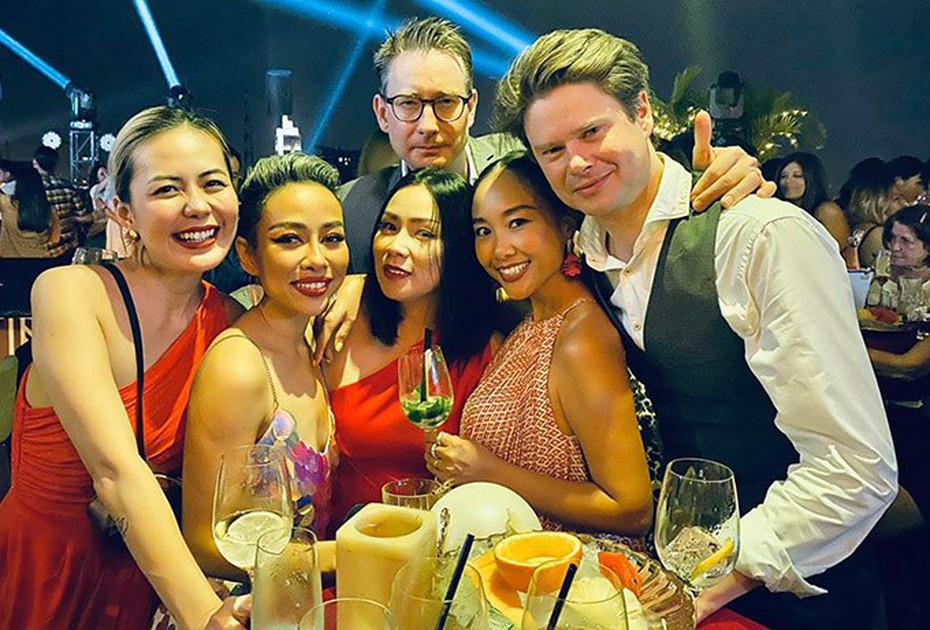 NSND Lan Hương, Trương Ngọc Ánh, Đoan Trang và nhiều sao Việt hào hứng chào năm 2020