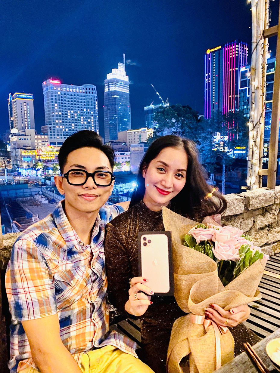 Khánh Thi "tố cáo" Phan Hiển vô tâm, chưa bao giờ tặng quà cho vợ suốt 10 mùa Valentine