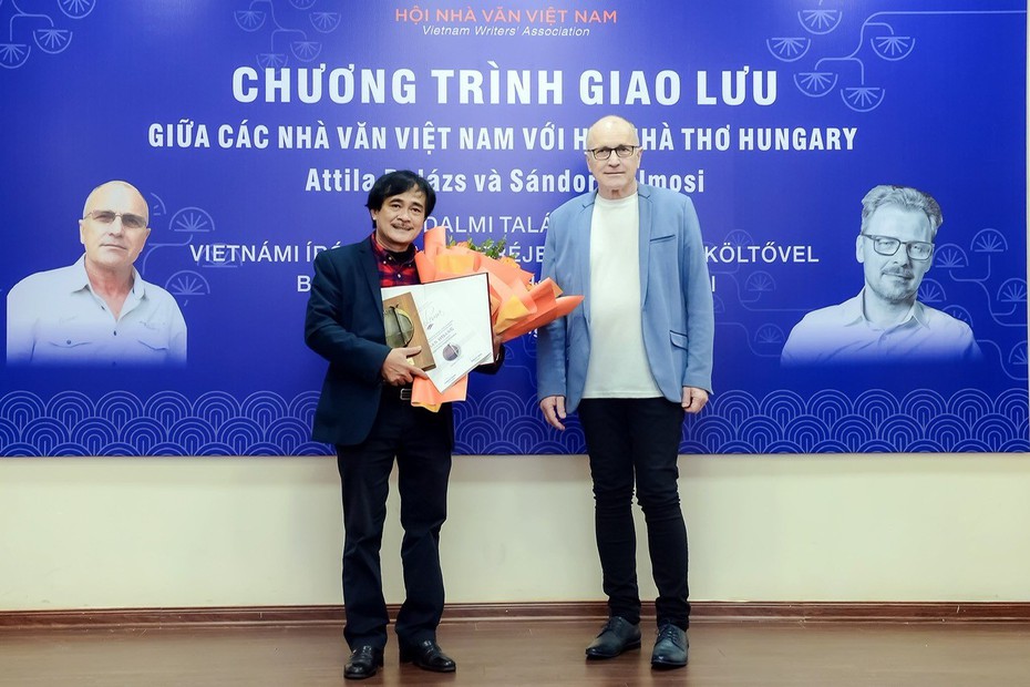 "Chất vấn thói quen" của Phan Hoàng nhận giải thưởng Nghệ thuật Danube
