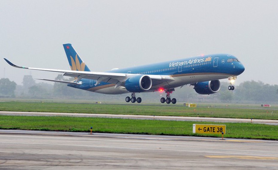 Xử phạt hành khách châm lửa đốt khăn trên máy bay Vietnam Airlines