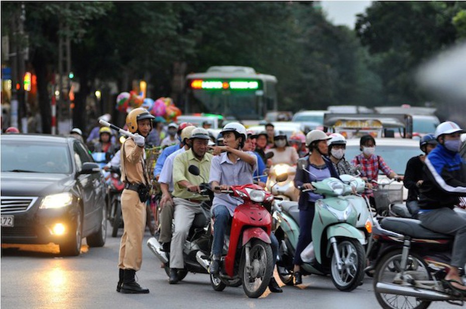 Hà Nội công bố đường dây nóng phản ánh giao thông, đi lại dịp Tết 2021